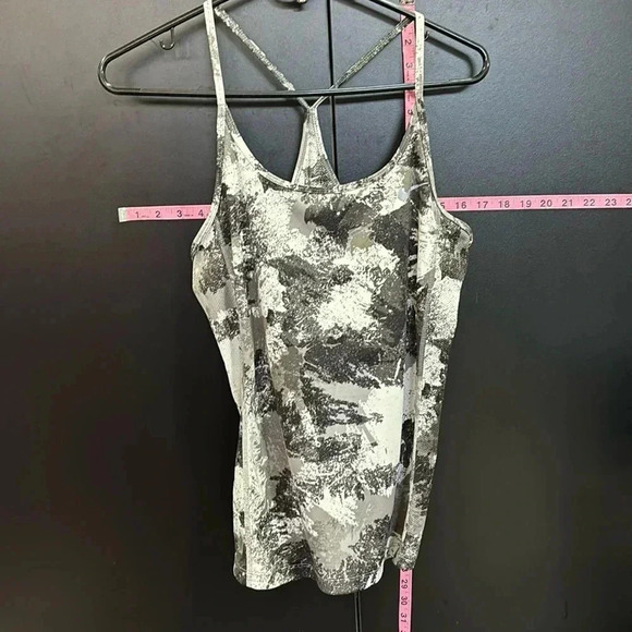 Nike Dri-Fit Sheer Thin strap Y-back,pattern, athletic tank top - Picture 2 of 6